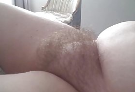 Los devotos morena de las mujeres se meten en el xxx maduas coche y se preparan para follar.