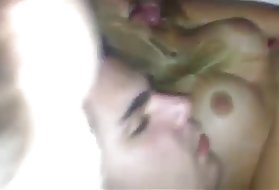 Trío de sexo al aire libre sexo con viejas buenas con al aire libre milf rubia
