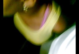 Lesbiana negra follando viejitas eroticas a la novia tetona con lesbianas consolador